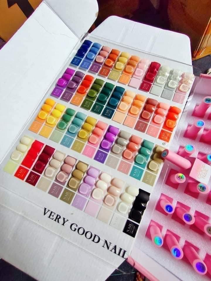 Very Good Nail 44 colours